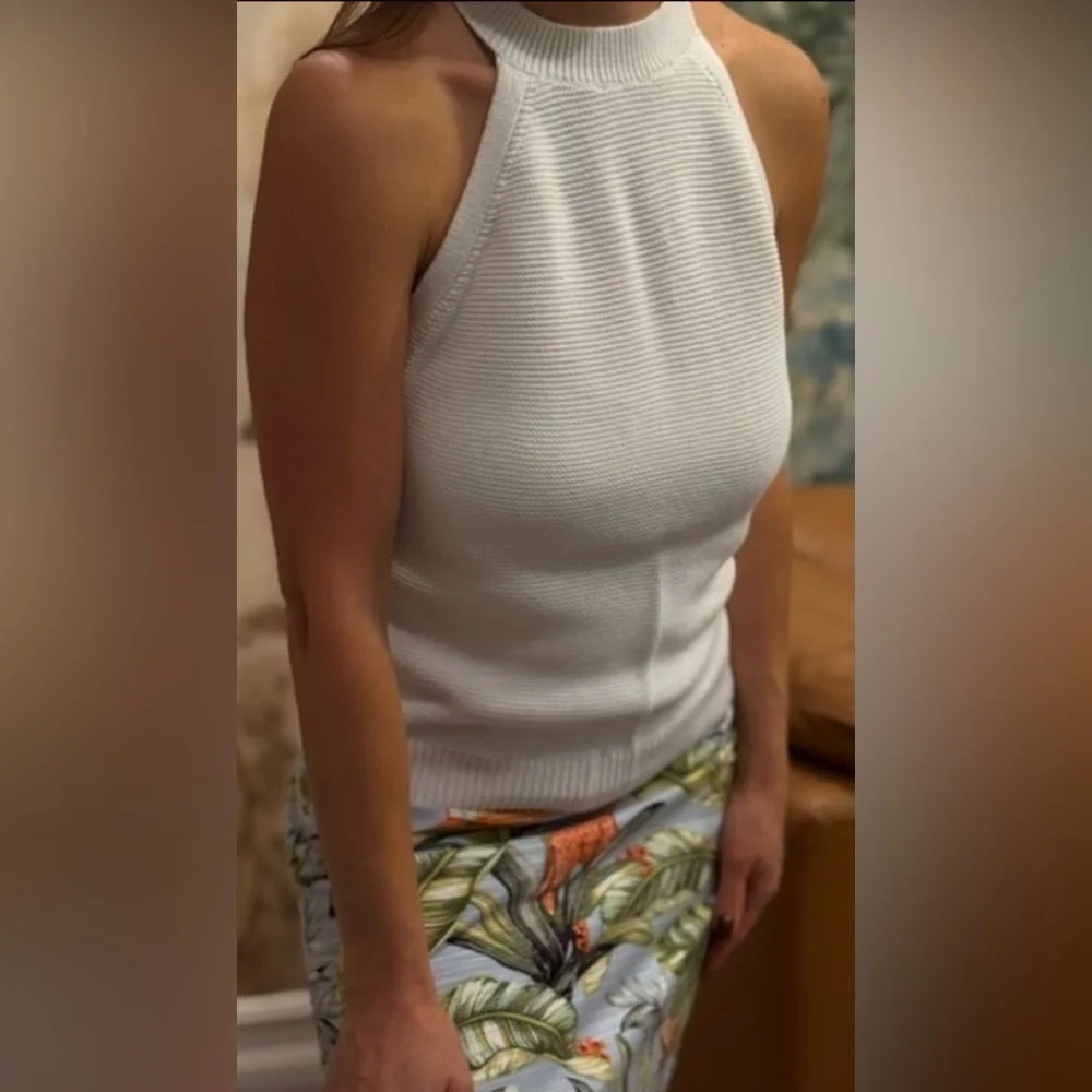 Banana Republic White Halter Top - Picture 2 of 6